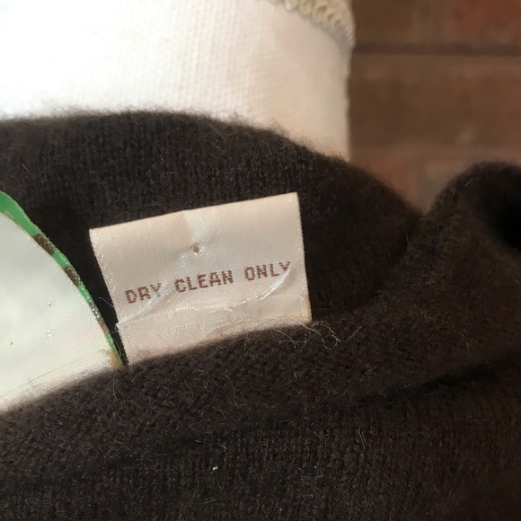 Olivia & Grace 100% Cashmere Sweater - Picture 7 of 7